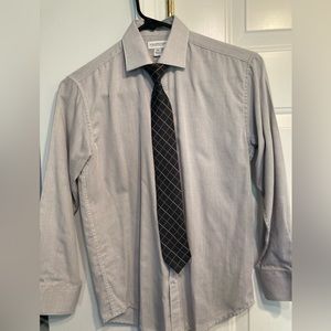 Boys dress shirt. Excellent condition